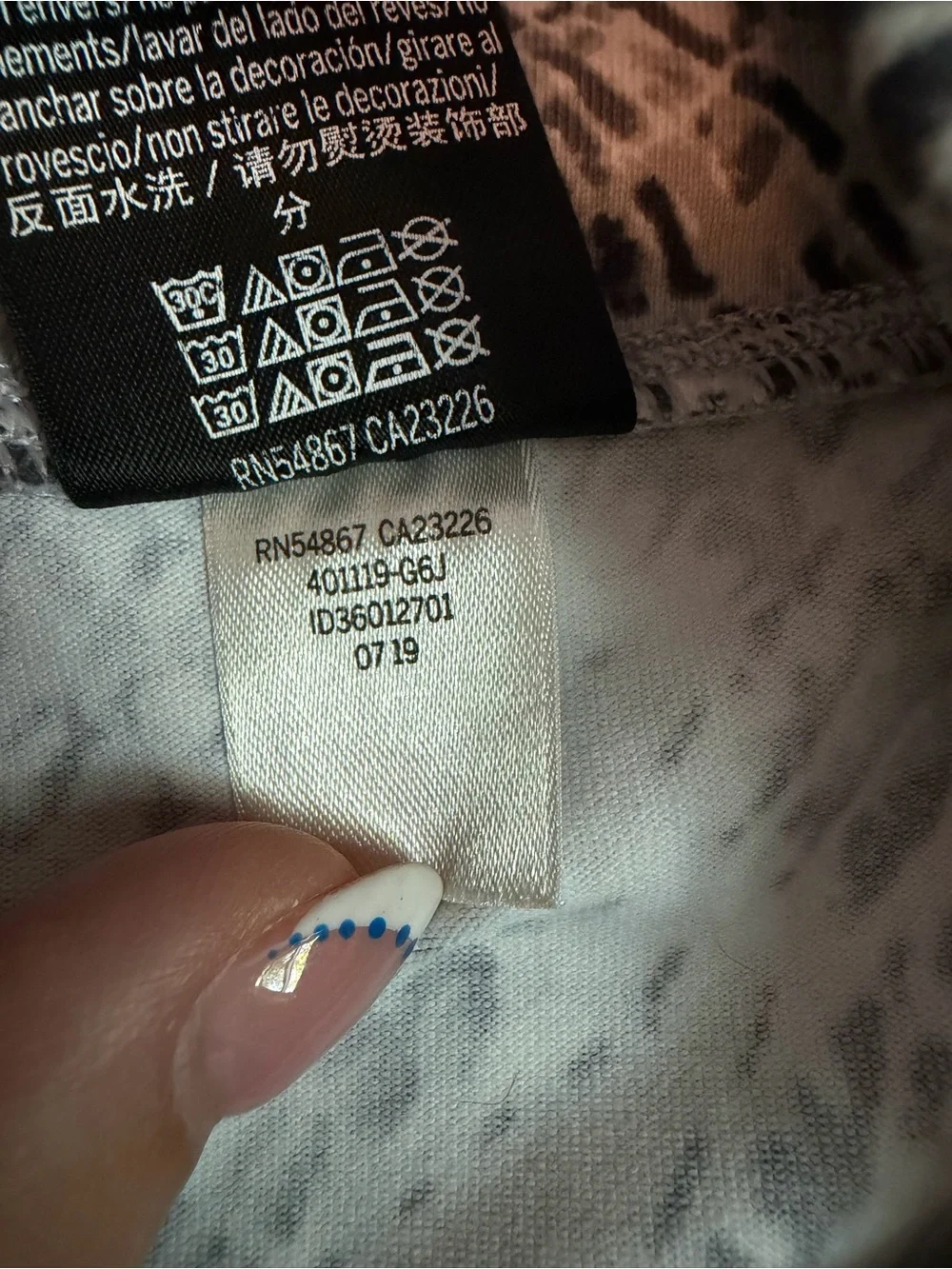 PINK Victoria's Secret Black & White Snake-Print Leggings